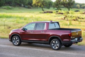 2017-honda-ridgeline-105-876x583